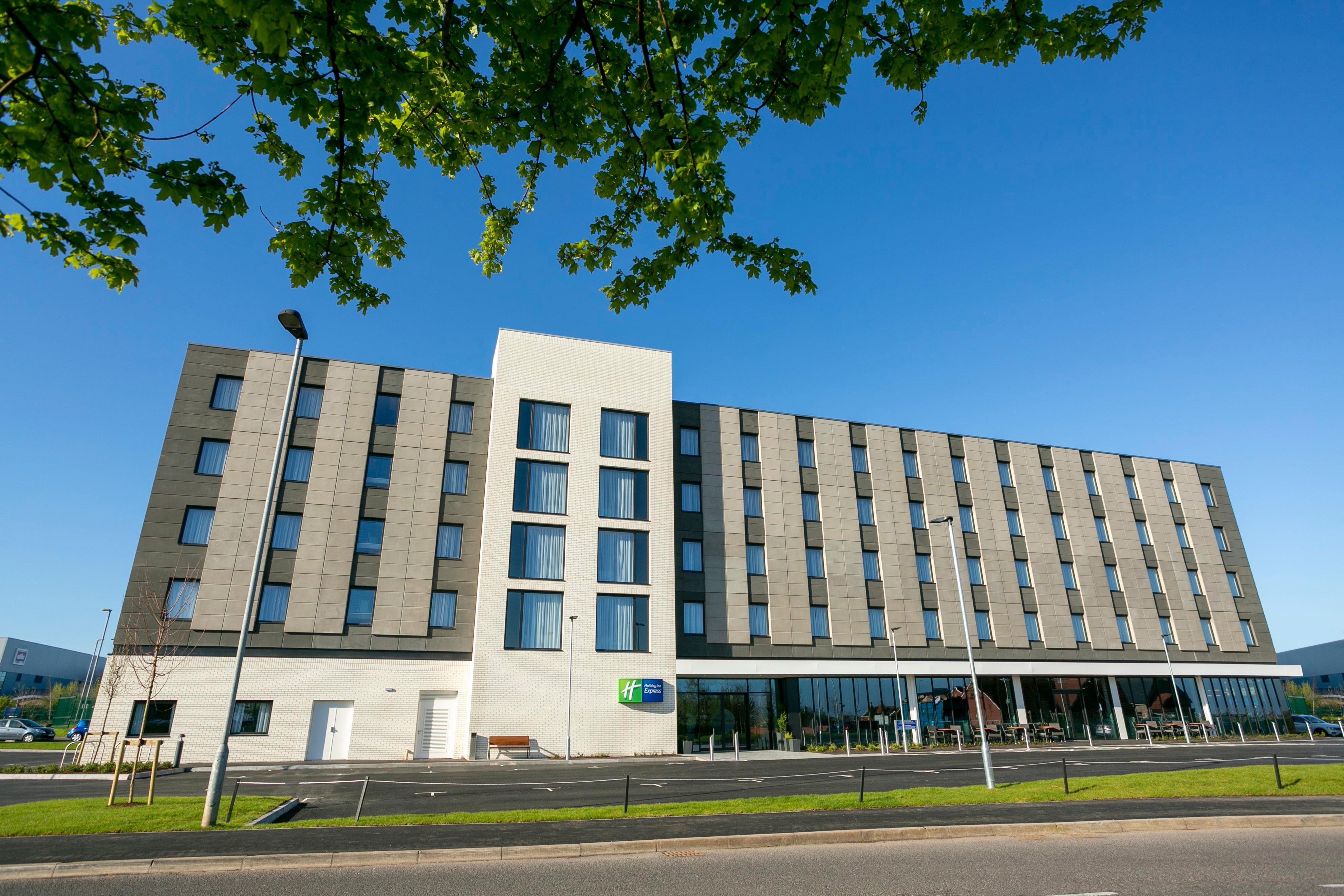 Holiday Inn Express Bridgwater M5, Jct24 By Ihg Exterior photo